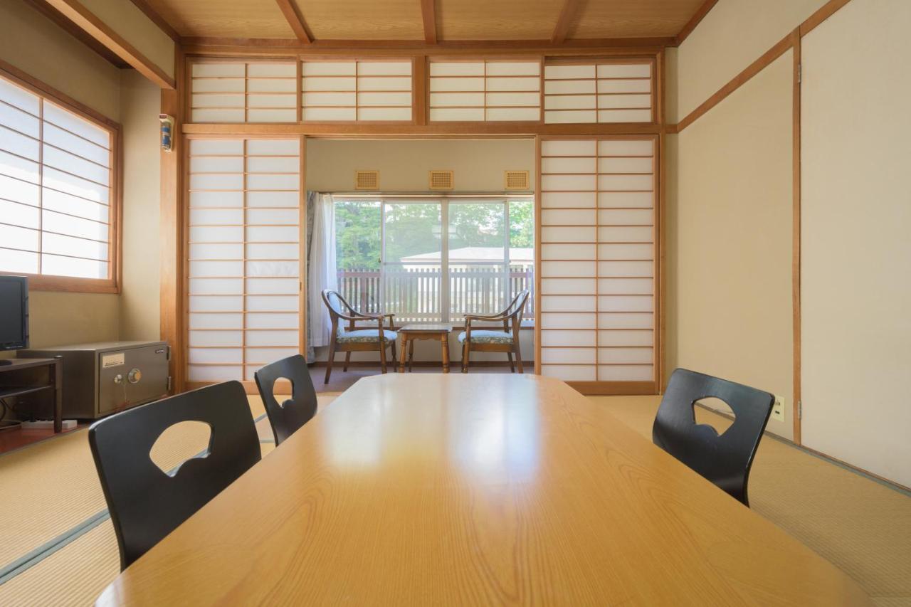 Hotel Shibu Onsen Kadoya à Yamanouchi  Extérieur photo