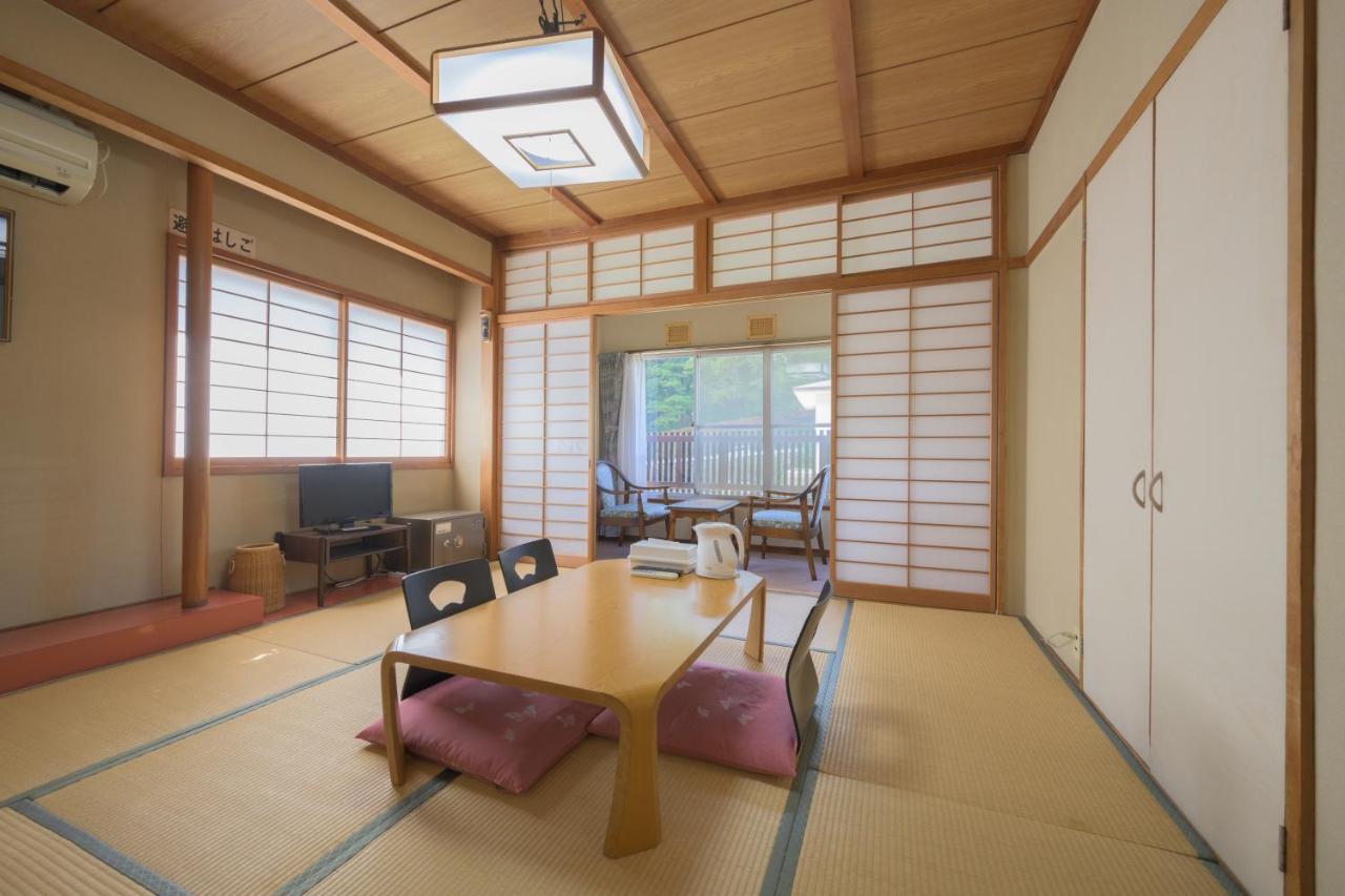 Hotel Shibu Onsen Kadoya à Yamanouchi  Extérieur photo